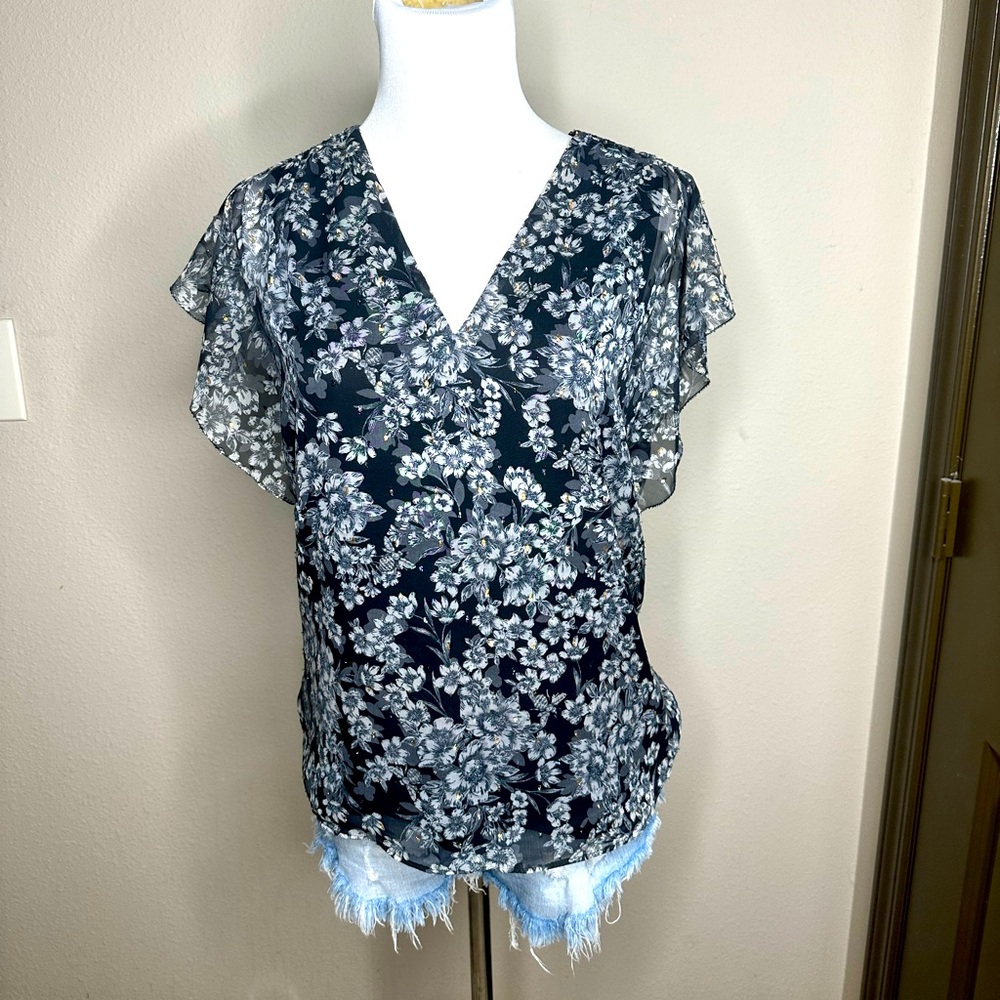 White House Black Market | Floral Flutter Sleeve Blouse